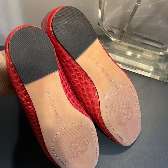 Vince Camuto red croco leather loafer with gunmetal chain on vamp. - Picture 13 of 13